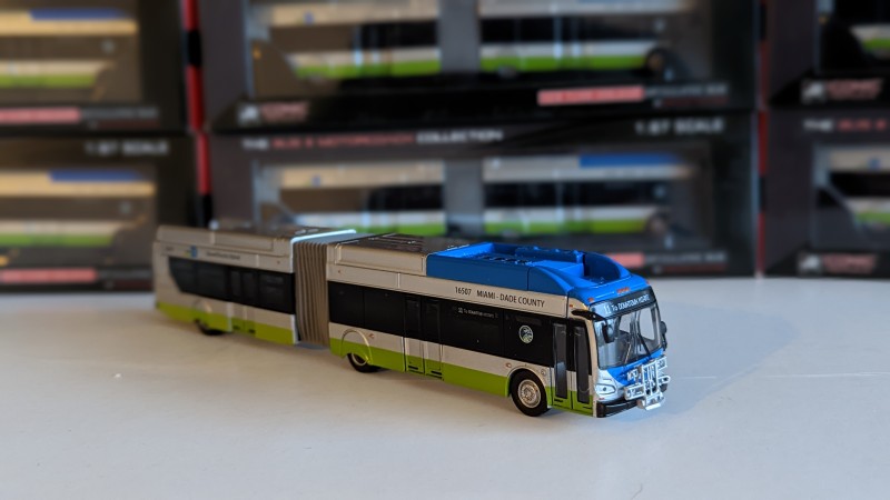 Miami Dade County - NFI Xcelsior XN60 - Linie 11 Downtown Miami