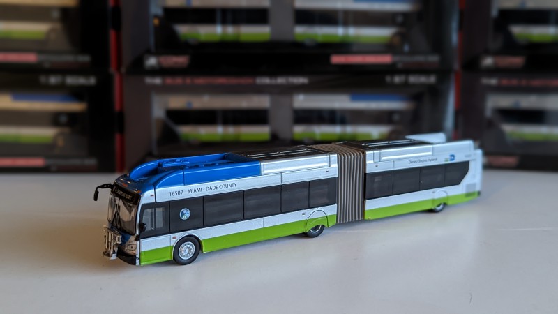 Miami Dade County - NFI Xcelsior XN60 - Linie 11 Downtown Miami