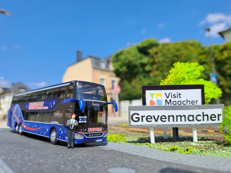 Univers Modellbus Setra S531DT - MSC Genua (B-Ware)